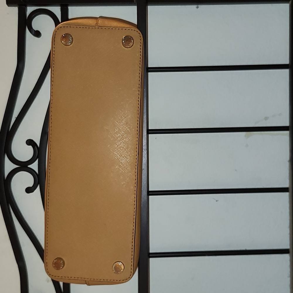 MICHAEL KORS PURSE - Picture 3 of 5